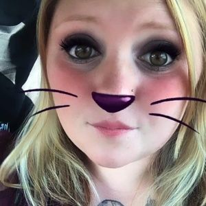 Meet your Posher, Christine